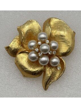 Vintage Gold Plated Floral Brooch Faux Pearls Rhinestones Quality Heavy Unsigned